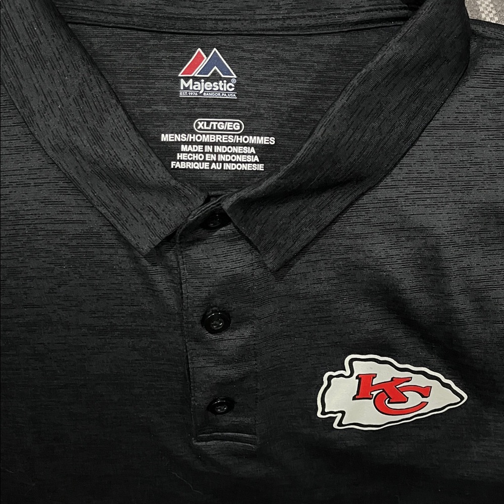 Majestic dark charcoal polo shirt with  team logo - KC Chiefs